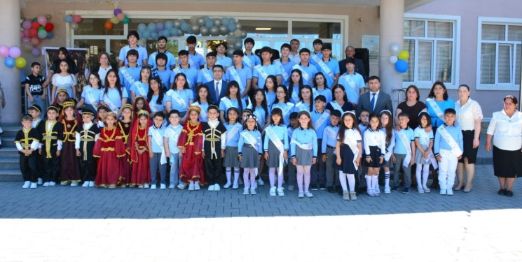 Bu gün Ağstafanın da ümumi təhsil müəssisələrində “Son zəng” sədaları hər kəs üçün bayram ab-havası yaşatdı