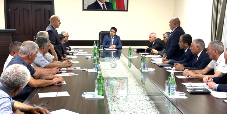 Ölkəmizin kənd təsərrüfatı, balıqçılıq və akvakultura sahələrinin inkişafına dair Dövlət Proqramının icrası ilə bağlı ağstafalı sahibkarlarla növbəti görüş keçirilib